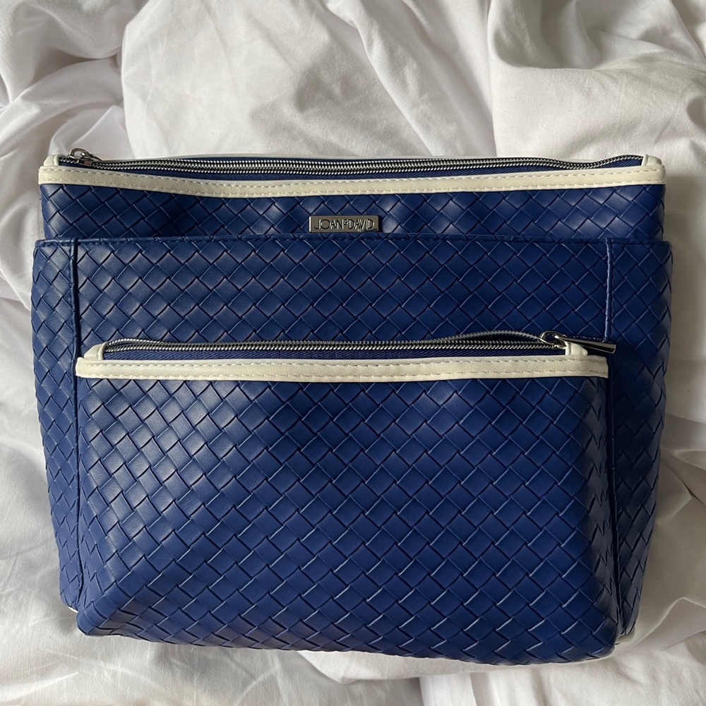 Travel makeup bag